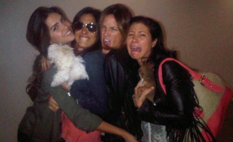Puala Chaves subió a Twitter una foto con "las sobrevivientes" (Foto: @paulitachaves)