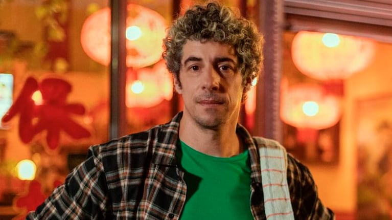 Qué dijo Esteban Lamothe del rumor de romance con una actriz de “Envidiosa” tras la foto juntos en un hotel.