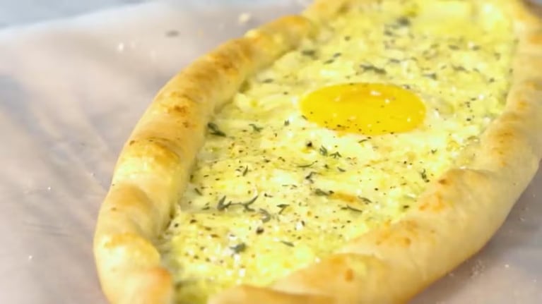 Qué es el khachapuri y por qué es uno de los panes más exitosos de Europa.