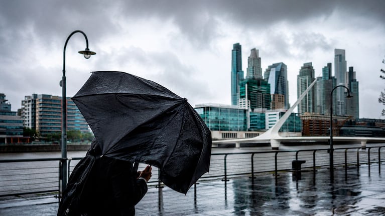 Qué es la ciclogénesis y cómo afectará a Buenos Aires este jueves 7 de mayo, según el SMN (foto creada con IA)
