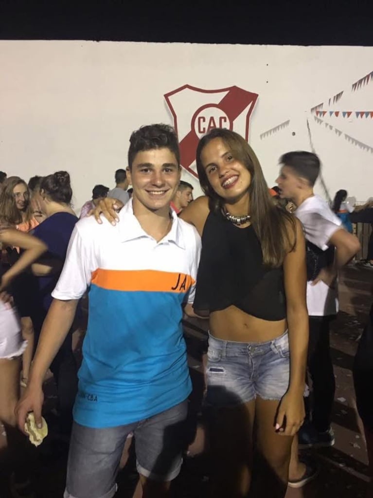 ¡Qué jovencitos! Emilia Ferrero y Julián Álvarez. Foto: Instagram juliaanalvarez