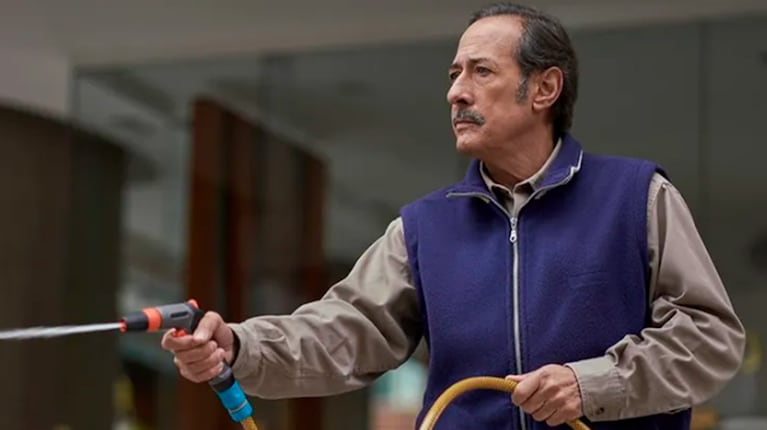Qué pasará con “El Encargado”, protagonizada por Guillermo Francella, tras ganar el Martín Fierro de Oro.