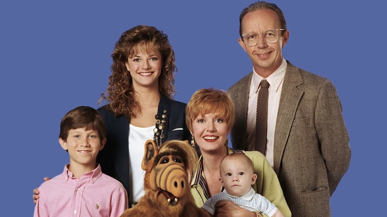 Qué pasó con los protagonistas de ALF, una serie marcada por una “maldición".