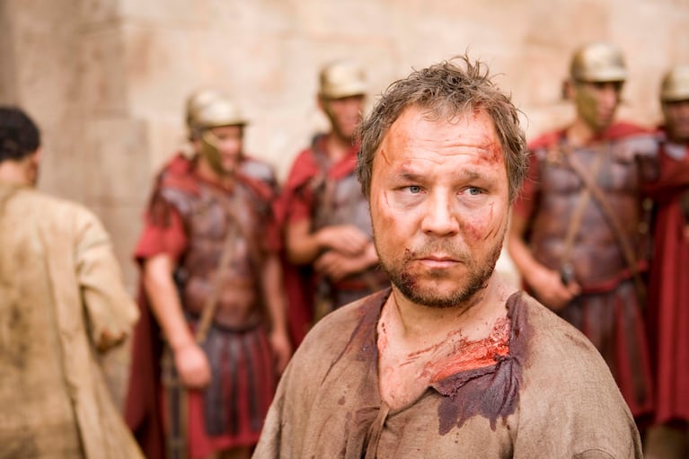 Qué ver en Semana Santa: 5 series y películas  que exploran la fe, la historia y el misterio