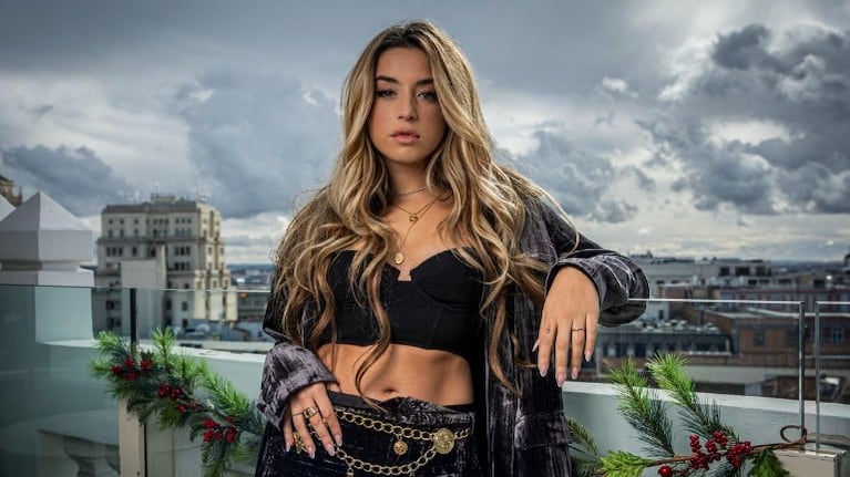 Quién es Lola Índigo, de ser la primera eliminada de Operación Triunfo en España, conquistar Latinoamérica hasta la versión de romance con Lali.