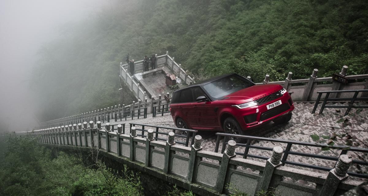 Range Rover Sport luchó contra la carretera dragón en China