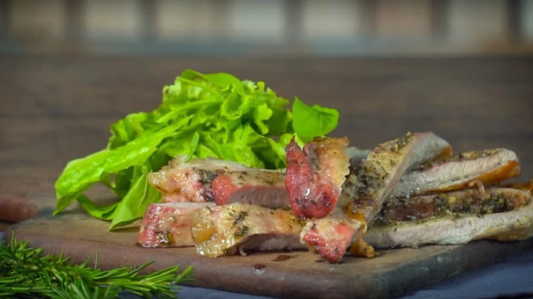 Receta de matambrito de vaca con manteca de hierbas: la opción ideal para tu cena