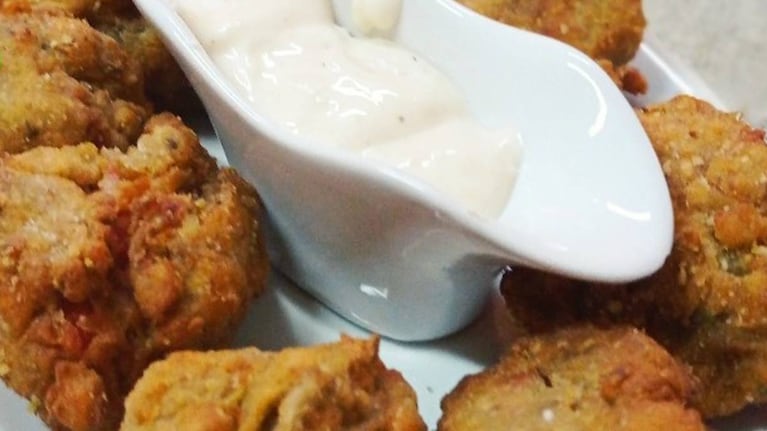 Receta fácil: croquetas de fideos con bolognesa