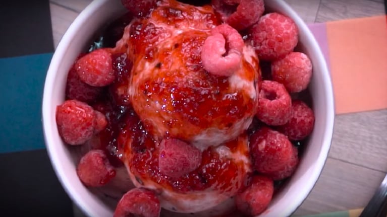 Receta para el verano: copa helada de banana y frutos rojos