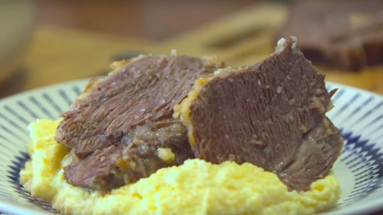 Receta para un roast beef a la olla con polenta: un paso a paso simple