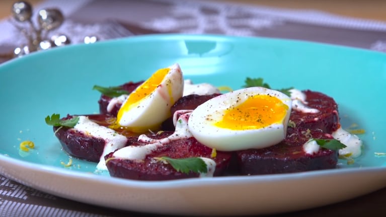 Receta para una ensalada de remolacha y huevo: fácil, paso a paso