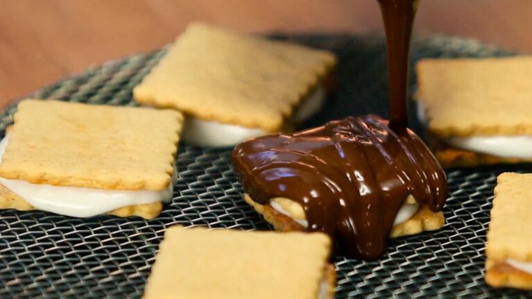 Receta para unas galletitas de limón bañadas en chocolate