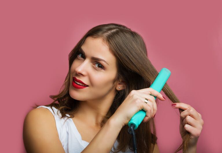 Recomendaciones para proteger el cabello cuando se usa la planchita