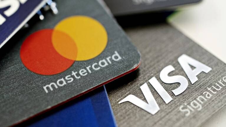 Refinanciar las tarjetas de crédito es más caro de lo anunciado, indicó un estudio privado