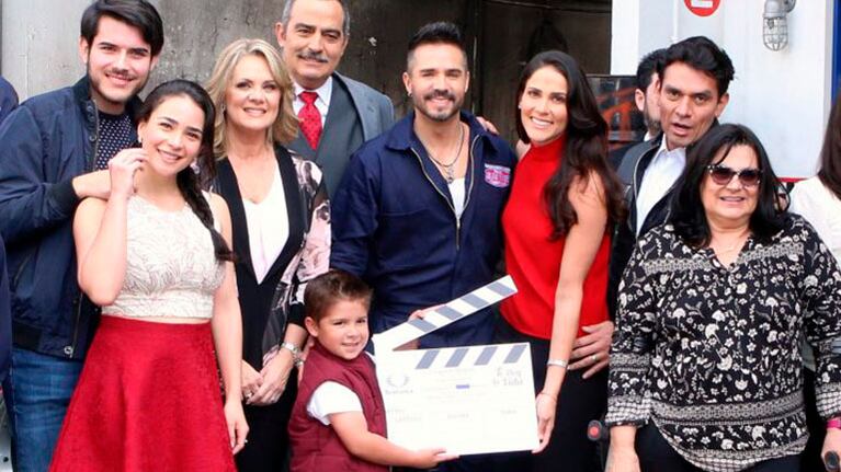 Regresan las telenovelas en Estados Unidos y México sin besos y con pocos actores