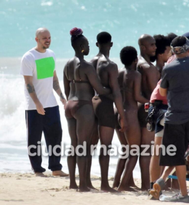 René Pérez grabó su nuevo videoclip en la playa de Puerto Rico: ¡fotos exclusivas del backstage!