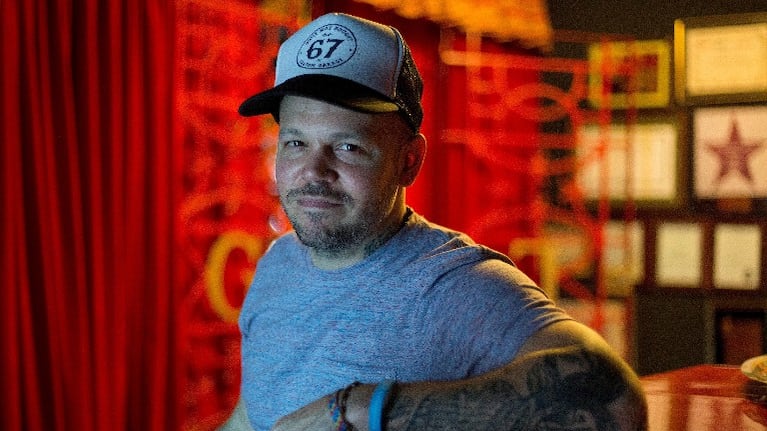 Residente trabaja en su primera película, dos series y música para un documental. Foto: AP.