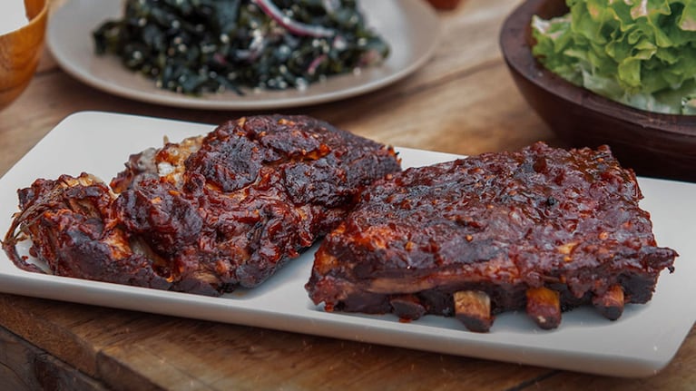 Ribs de cerdo laqueadas, una receta ideal para preparar en casa. Foto: Cucinare TV