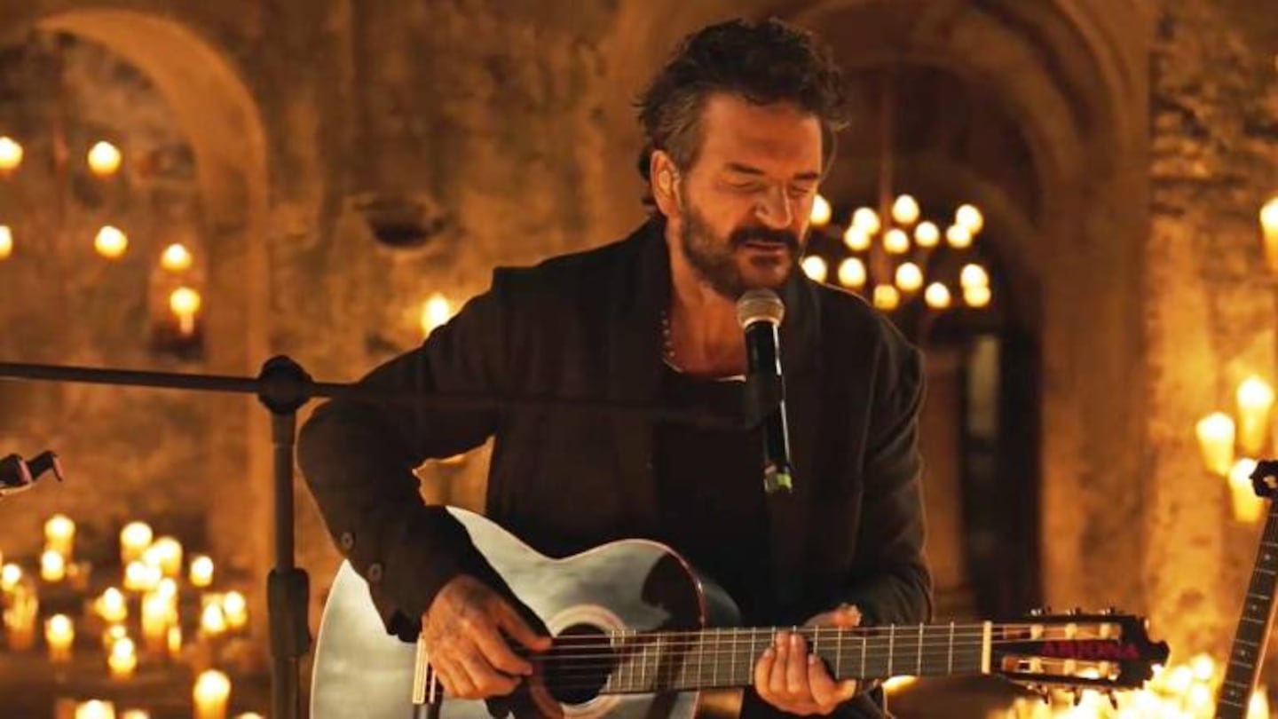 Ricardo Arjona convierte Antigua Guatemala, su concierto vía streaming, en un álbum en vivo