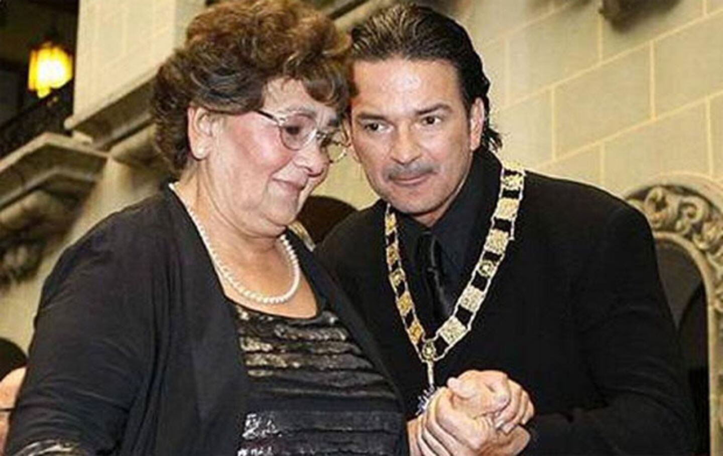 Ricardo Arjona se despide de su madre con una conmovedora carta. (Foto: Web)