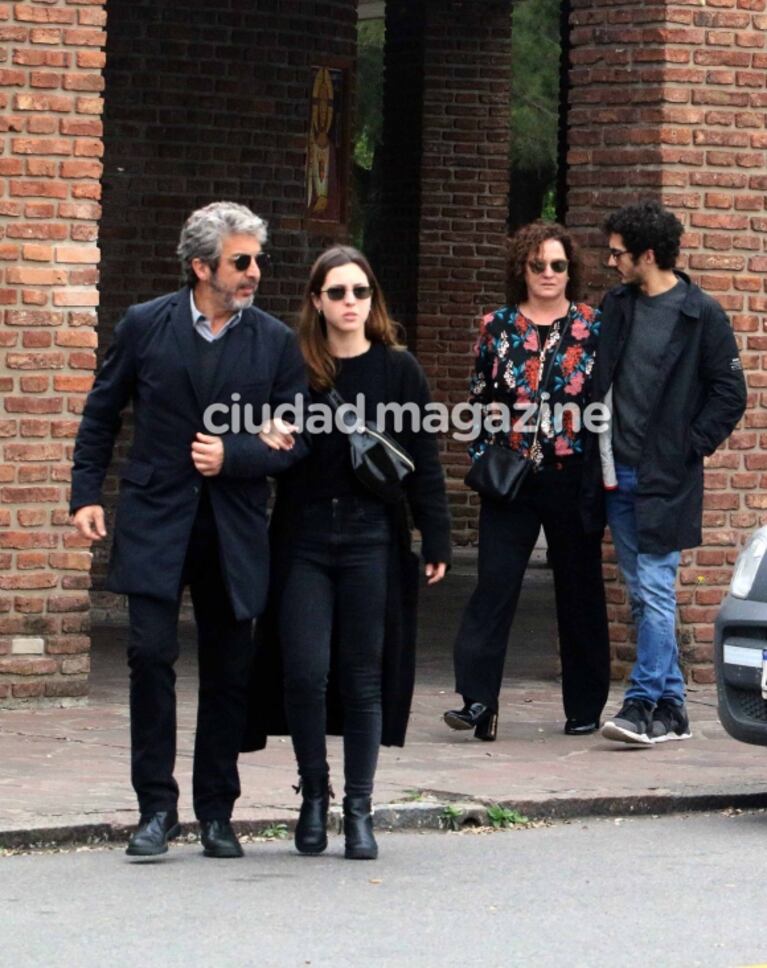 Ricardo Darín despidió los restos de su madre, Reneé Roxana, en el cementerio de la Chacarita 