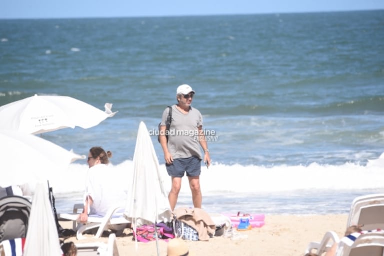 Ricardo Darín disfruta de sus vacaciones en Punta del Este: las fotos a puro relax frente al mar