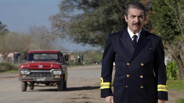 Ricardo Darín se pone en la piel de Tomás Kóblic, un excapitán de la Armada.