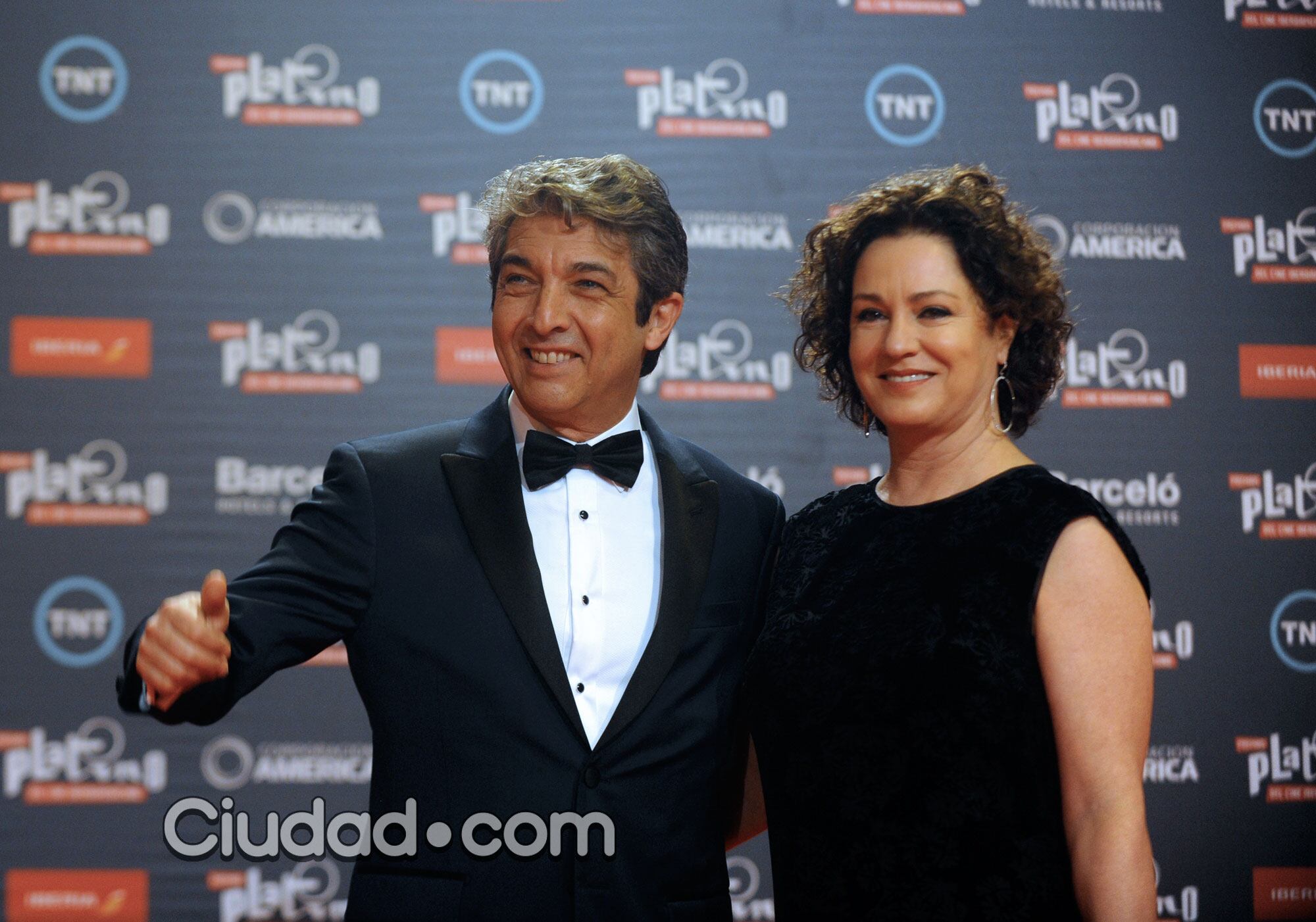 Ricardo Darín, uno de los grandes premiados, y su mujer Florencia Bas (Fotos: AFP).