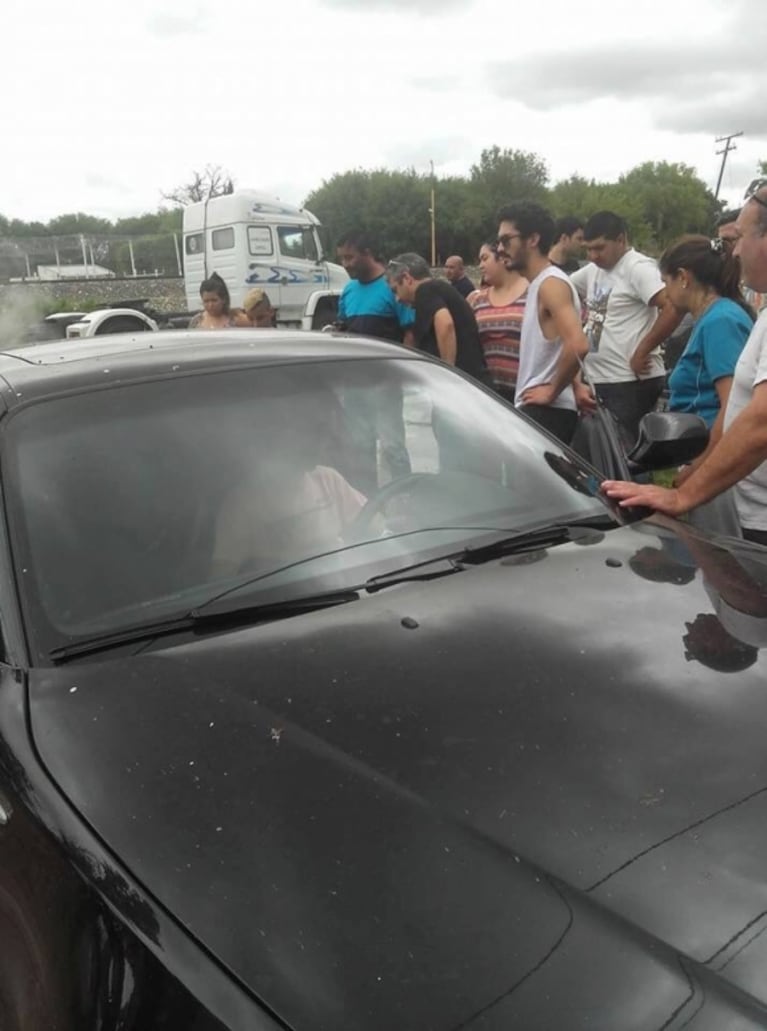 Ricardo Darín y el Chino, varados en una ruta de Santa Fe por las inundaciones