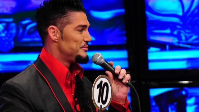 Ricardo Fort cada vez más solo