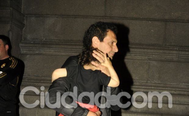 Ricardo Mollo con su hijo Merlín. (Foto: Jennifer Rubio-Ciudad.com)