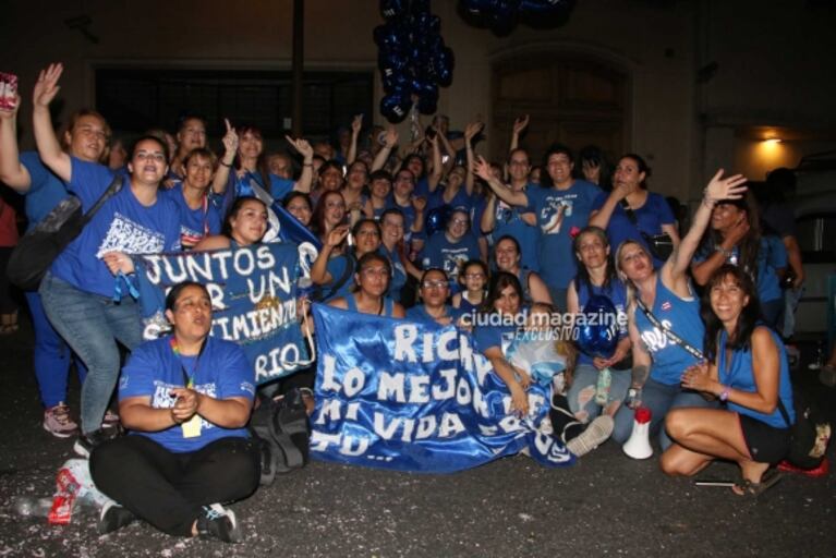 Ricky Martin en Argentina: las fotos del saludo del cantante a los fans que se acercaron a verlo