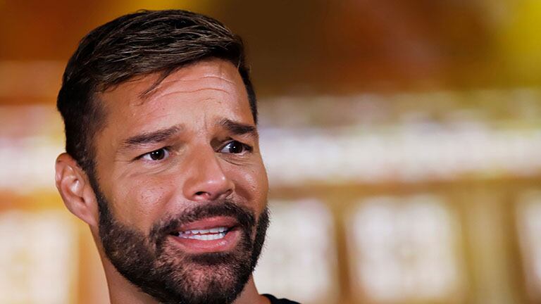 Ricky Martin grabó el video del remix de Tiburones con su celular