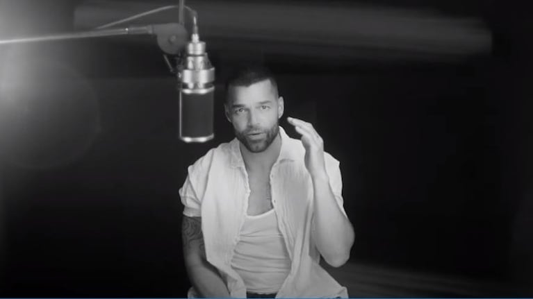Ricky Martin presentó el video de “Recuerdo”, el tema que canta con Carla Morrison