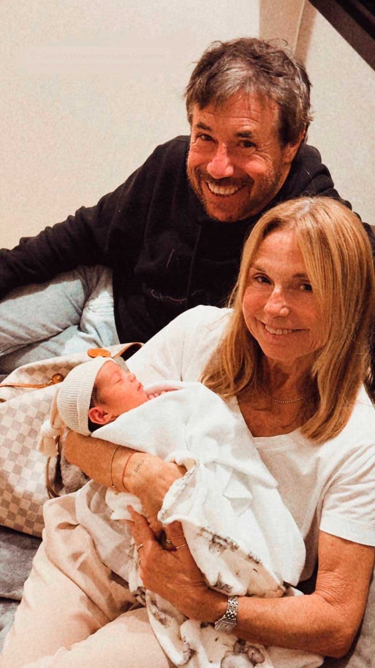 Ricky Sarkany y su esposa con Bruna (Foto: prensa Ricky Sarkany)