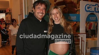 Ricky Sarlany y su hija Clara. Foto: Movilpress
