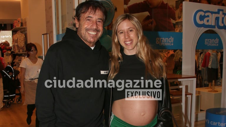 Ricky Sarlany y su hija Clara. Foto: Movilpress