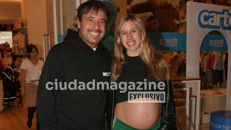 Ricky Sarlany y su hija Clara. Foto: Movilpress