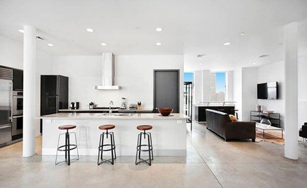 Rihanna alquiló un penthouse en New York valuado en 14 millones de dólares. (Foto: TMZ.com)