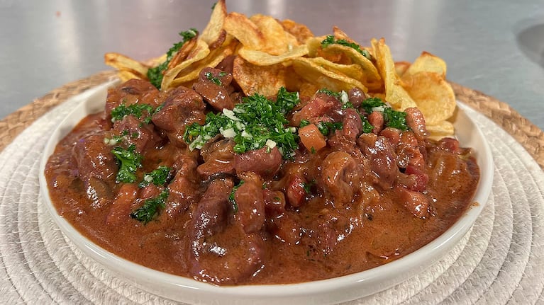 Riñones a la mostaza, un plato tradicional con un toque gourmet. Foto: Cucinare TV