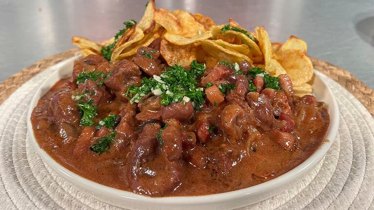 Riñones a la mostaza, un plato tradicional con un toque gourmet. Foto: Cucinare TV