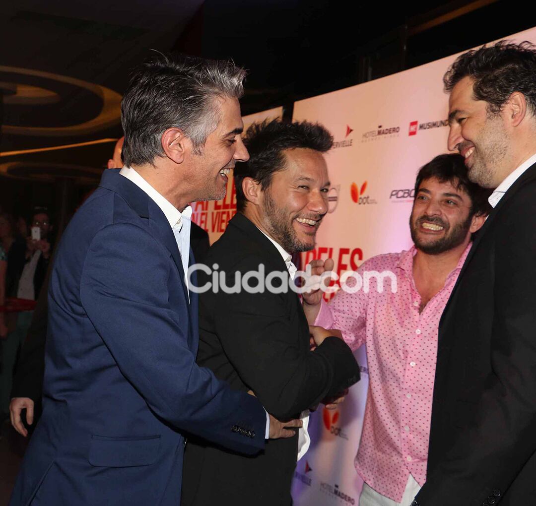 Risas de Echarri y Diego Torres.  (Foto: Movilpress)