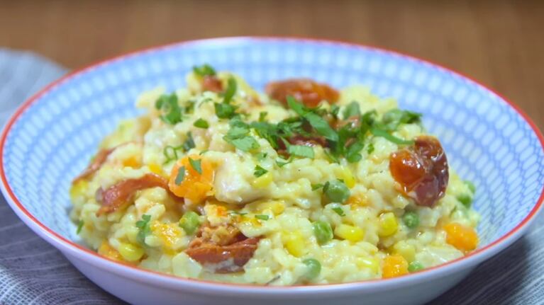 Risotto de pollo y vegetales: receta simple, paso a paso