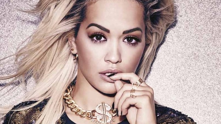 Rita Ora sabe cómo lucir bella y atractiva