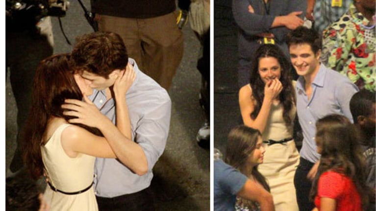 Robert Pattinson y Kristen Stewart, a los besos 