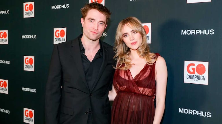 Robert Pattinson y Suki Waterhouse