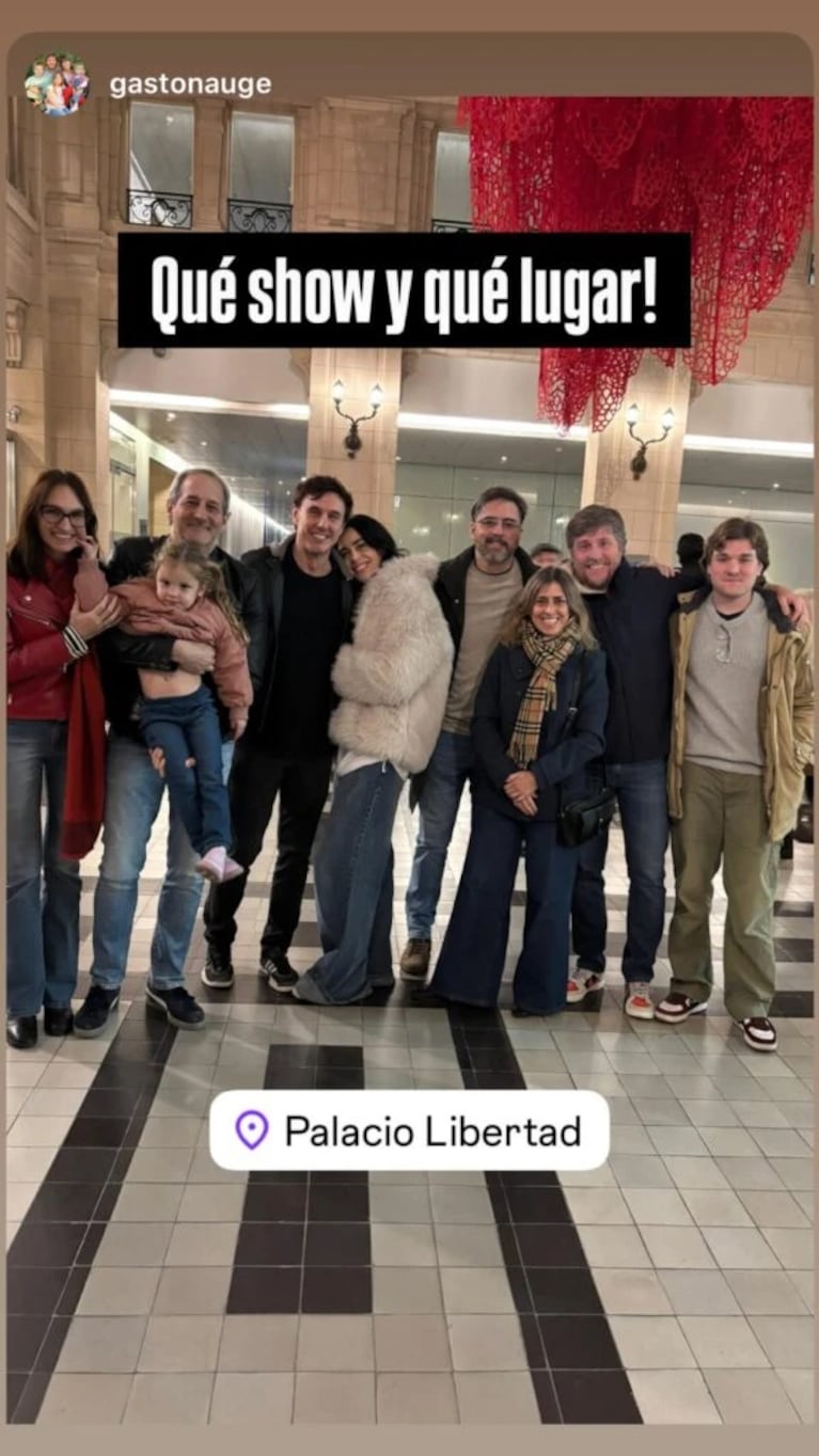 Roberto García Moritán y Priscila Crivocapich con Anita y otros familiares y amigos.