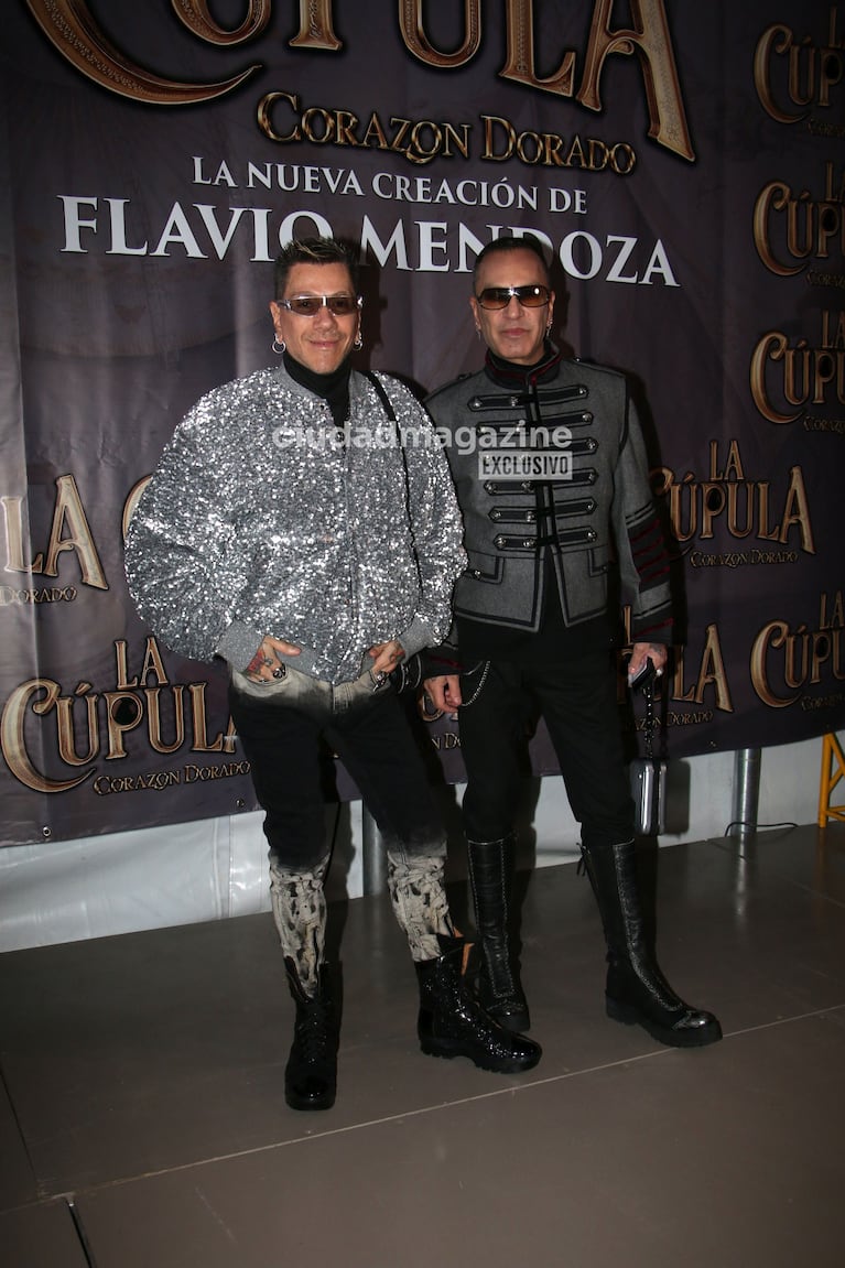 Roberto Piazza y Walter Vázquez en el estreno de Flavio Mendoza, La Cúpula (Foto: Movilpress).