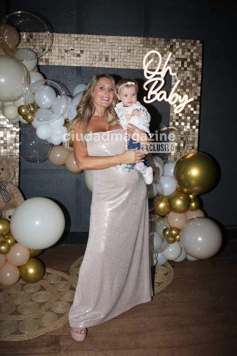 Rocío Marengo con la hija de Marley, Milenka (Foto: Movilpress)