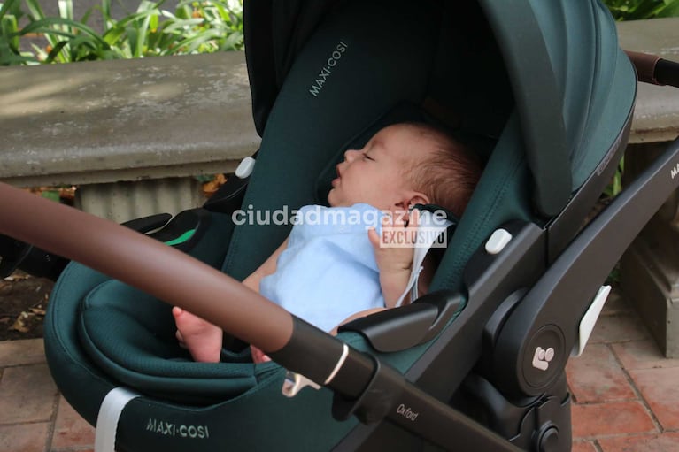 Rocío Marengo con su bebé Isidro (Foto: Movilpress)